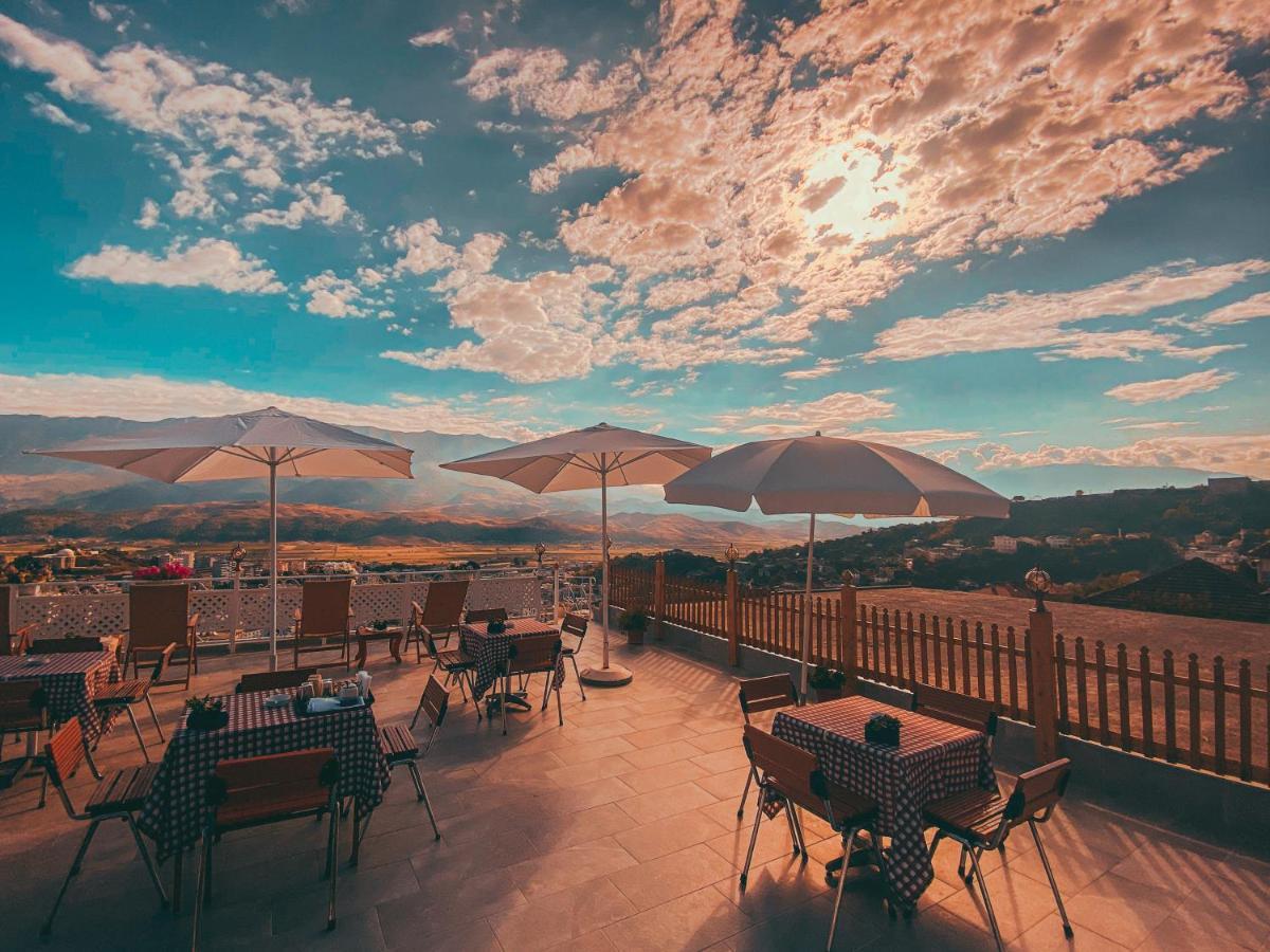 Guest House Juald Gjirokaster Ngoại thất bức ảnh