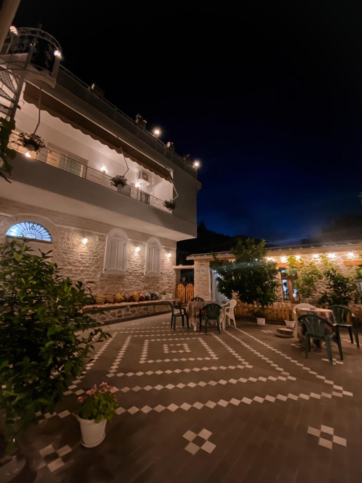 Guest House Juald Gjirokaster Ngoại thất bức ảnh