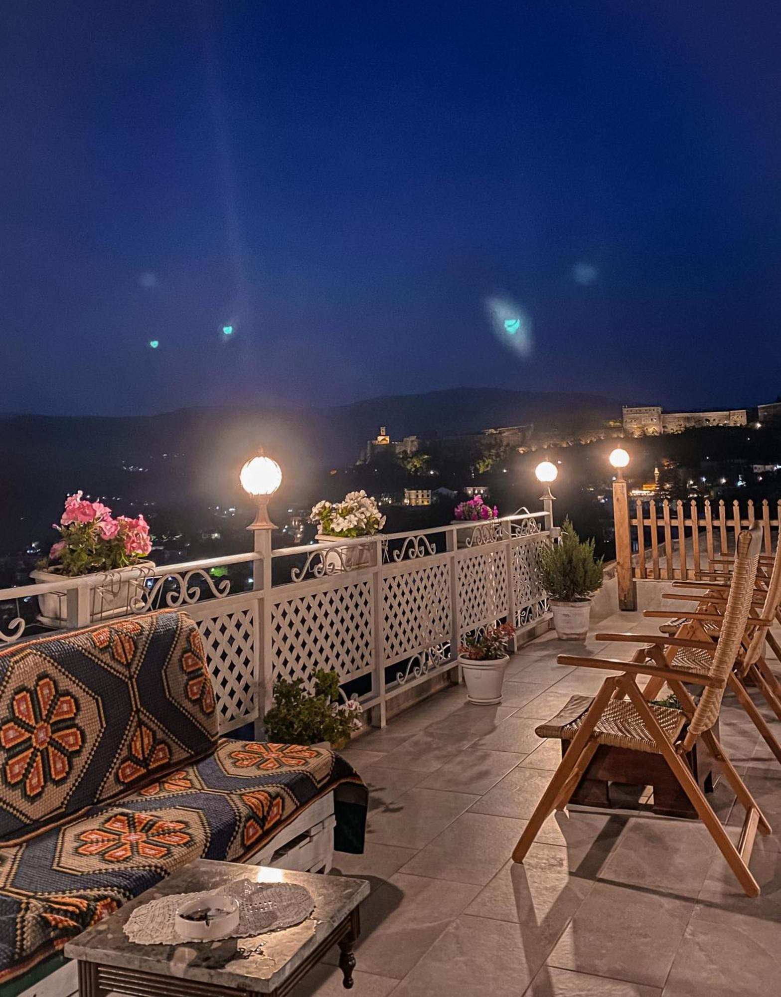 Guest House Juald Gjirokaster Ngoại thất bức ảnh